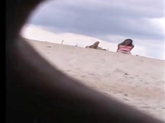 jiggly booty at beach voyeur,, slow motion