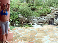 Creaming On Ava's Big Yogas With Johnny Sins, Ava Addams - Brazzers