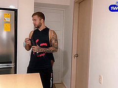 Brian Evansx And Lina Henao - Fucking My New Neighbor I Ask Him For Help To Move Furniture And We End Up Fucking