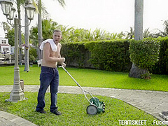 Young Small Tits Blonde Making Love The Gardener - Outdoor Hardcore With Naomi Woods