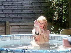 Skinny Woman Fingers Herself At The Pool - MatureNL