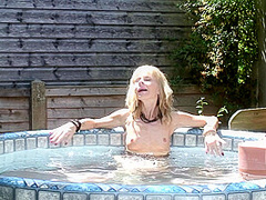 Skinny Woman Fingers Herself At The Pool - MatureNL