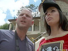 Tits On Guard With Scott Nails And Rachel Starr