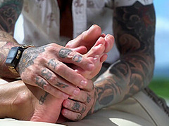 The Foot Massage She Needed - Silvia Dellai & Dean Van Damme