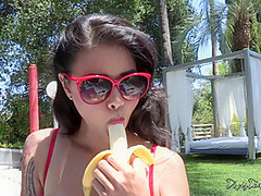 Dana Vespoli And Johnny Castle: Fucking A Sexy Milf By The Pool