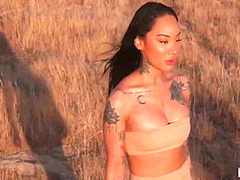 Crazy Adult Movie Bald Pussy , Take A Look With Honey Gold And Seth Gamble