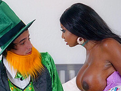 A Pot Of Golden Dildos With Diamond Jackson, Ricky Spanish - Brazzers