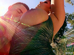 She Does What She Wants With Clover, Kiara Mia - Brazzers