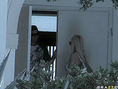 To Catch A Slut With Johnny Sins, Nikki Benz - Brazzers