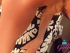 Virtual Vacation - Girls Take Loads On Their Faces - Compilation