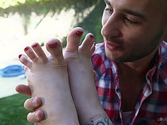 Virtual Feet To Real Life - Vanessa Vega & Milan Ponjevic