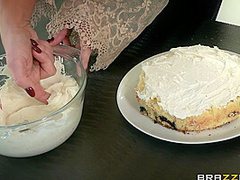 Sweet Treat For A Neighbor With Olivia Austin, Logan Long - Brazzers