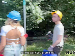 HUNT4K. Sexy Fanta Sie fucks with old Hunter for her annual salary in public