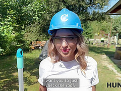 HUNT4K. Sexy Fanta Sie fucks with old Hunter for her annual salary in public