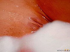 The Milf Man With Van Wylde, Courtney Taylor - Brazzers