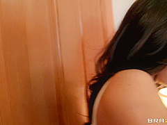 College Madness With James Deen, Kendra Lust - Brazzers