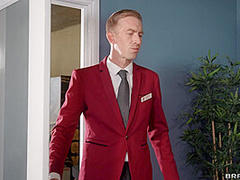 No-Tell Motel Part 2 With Clea Gaultier, Danny D, Chris Cobalt - Brazzers