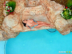 Slingin' Titties With Angela White, Codi Vore - Brazzers