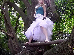 Madison Young In Blonde Climbs Up The Tree For Her Solo Masturbation Session 12 Min