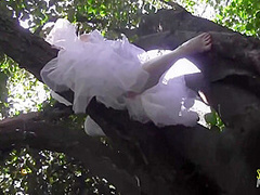 Madison Young In Blonde Climbs Up The Tree For Her Solo Masturbation Session 12 Min
