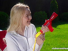 Squirt Guns And Pussy Fun - Clubsweethearts