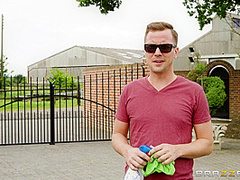 All Hands On Dick With Jessy Jones, Gia Paige, Ella Hughes - Brazzers