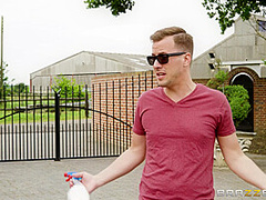 All Hands On Dick With Jessy Jones, Gia Paige, Ella Hughes - Brazzers