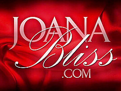 Joan A In Roxanne And Amorinas Busty Picnic