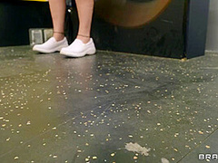 The Slutty Commuter's Clumsy Joyride With Kyle Mason, Lola Fae - Brazzers