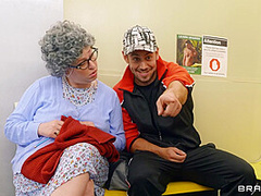 The Slutty Commuter's Clumsy Joyride With Kyle Mason, Lola Fae - Brazzers