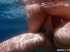 Make Me Wet With Johnny Sins, Ella Knox - Brazzers