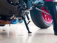 Leather, Chains N' Pussy Juice With Isiah Maxwell, Vince Karter, Hayley Davies - Brazzers