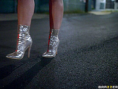 Angela White : Unbound Part 2 With Angela White, Isiah Maxwell, Hollywood Cash - Brazzers