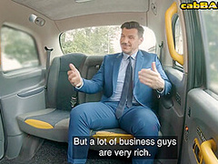 Horny taxi babe gets cuntsmashed