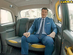 Horny taxi babe gets cuntsmashed