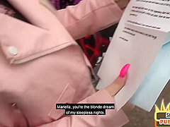 Cockhungry blondie pleasing stranger