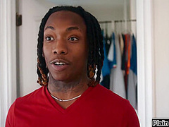 With two lesbians in my bedroom can you blame me for spying?