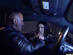 Angela White : Unbound Part 2 With Angela White, Isiah Maxwell, Hollywood Cash - Brazzers