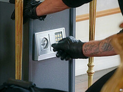 Let's Make A Deal With Tiffany Tatum, Jay Snakes - Brazzers