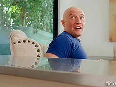 Bouncy Jog And Snog With Zac Wild, Chantal Danielle - Brazzers