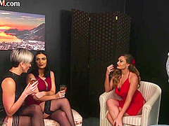 Horny CFNM babes deepthroating a guy