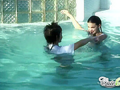 Sexy teen lesbian brunettes
