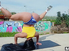 Alexis Likes Oily Anal