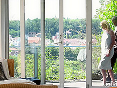 Sunbathing Beauty Vinna Reed Gets DP'd By BBC Gardeners GP2632