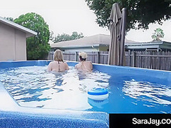 Della Dane And Sara Jay - Big Booty Milf Finger Fucks Poolside With Punk Babe