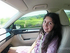 How Many Times She Peed On A 10h Road Trip?