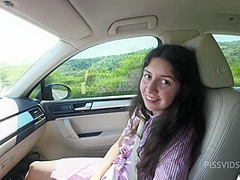 How Many Times She Peed On A 10h Road Trip?