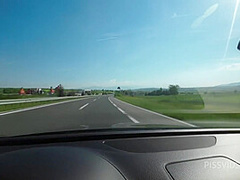 How Many Times She Peed On A 10h Road Trip?