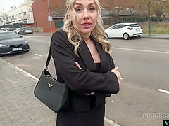 I Meet A Blonde Girl In The Middle Of The Street And We Fuck In Public - Angie Lynx
