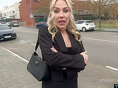 I Meet A Blonde Girl In The Middle Of The Street And We Fuck In Public - Angie Lynx